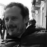 Libero professionista impartisce lezioni in materie umanistiche